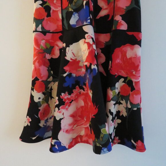 GUESS Floral Fit and Flare Sleeveless Asian Japanese Inspired Y2K - Size US 4 - Picture 4 of 15